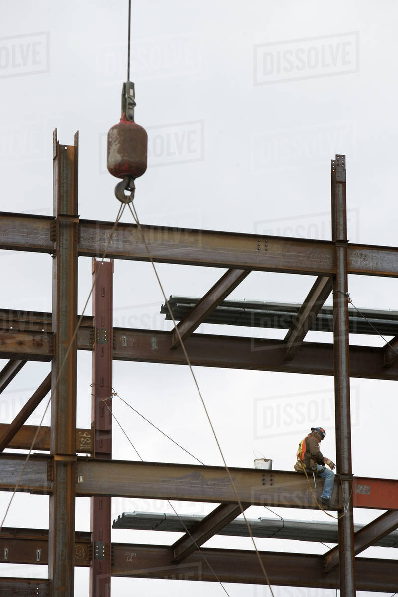 USA, New York State, New York City, Construction worker on crane