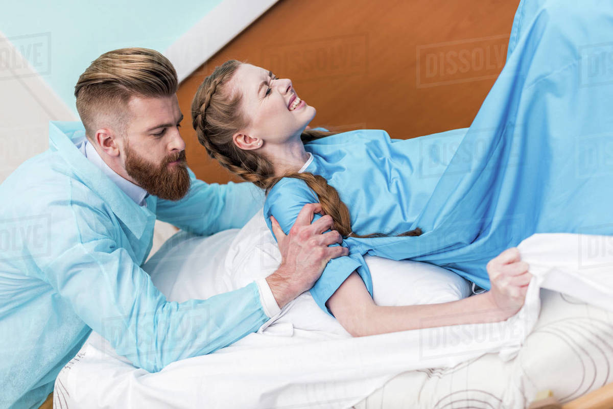 Lady Giving Birth >> Pregnant Woman Giving Birth In Hospital While Man Hugging Her D2115 11 913 Lady Giving Birth >> Pregnant Woman Giving Birth In Hospital While Man Hugging Her D2115 11 913