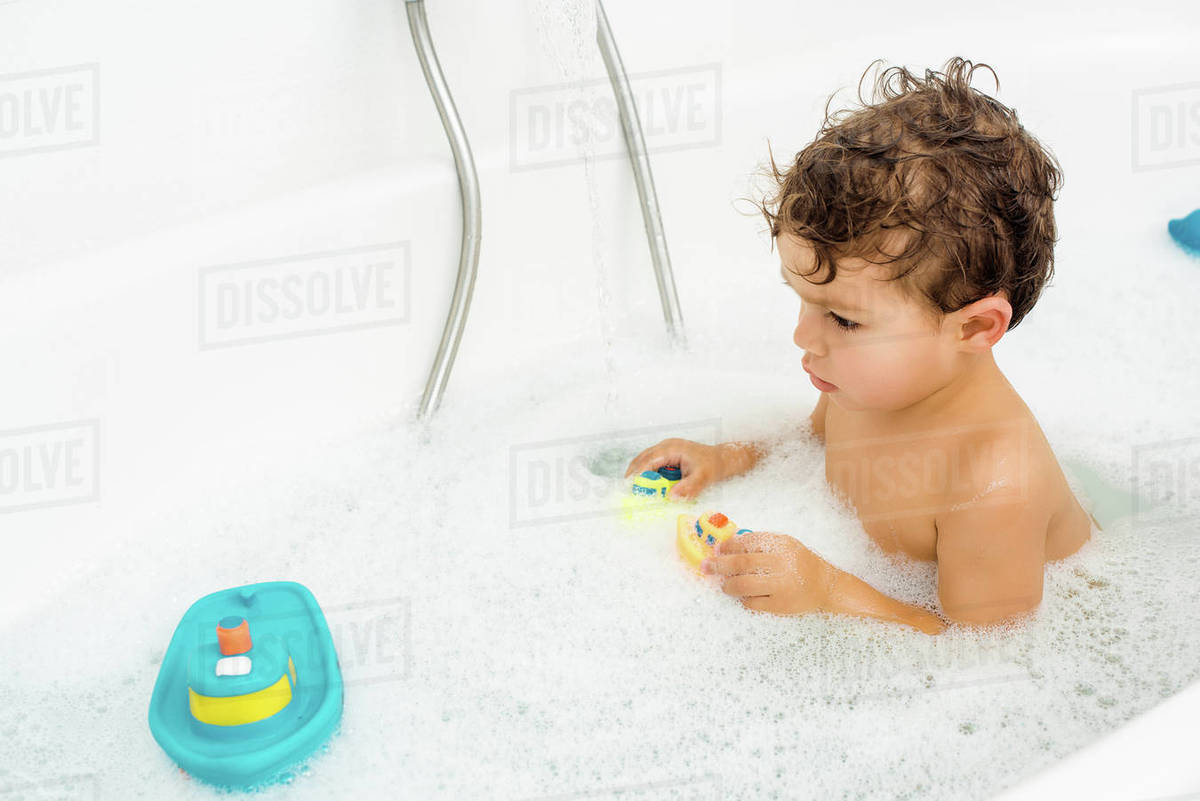 toddler boy bath toys