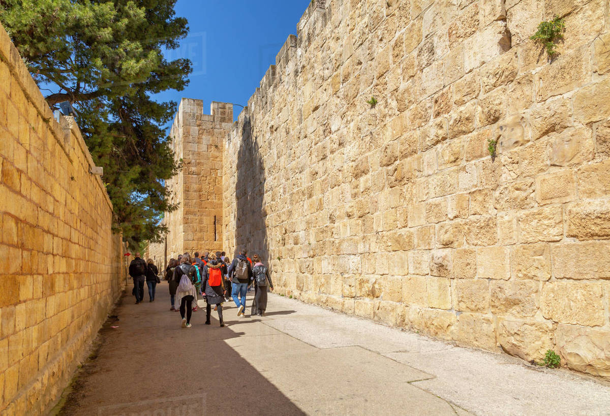 Tour group at Old City Wall, Old City, Old City, UNESCO World Heritage Site, Jerusalem, Israel, Middle East Royalty-free stock photo