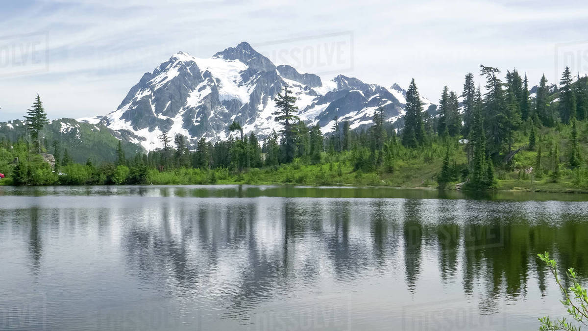 Morning shot of mt shuksan and picture lake at mt baker national park