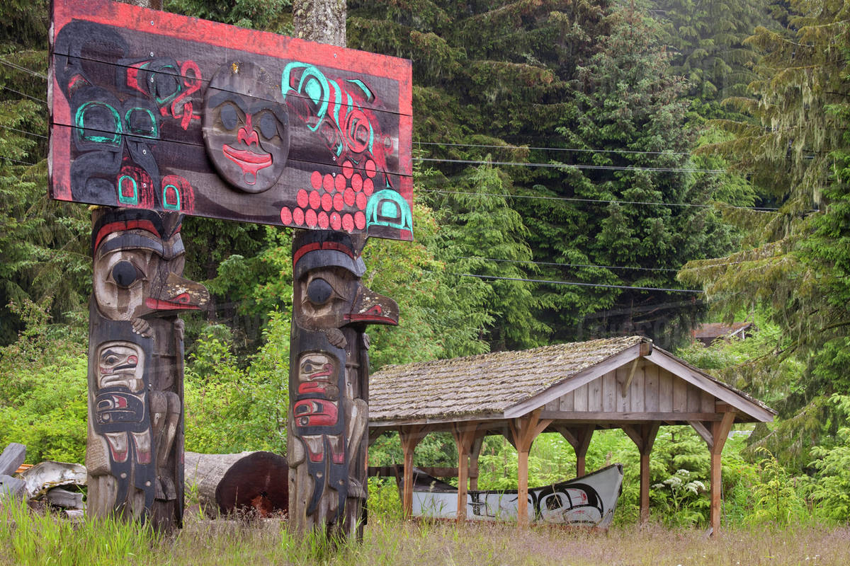 USA, Alaska, Kake. Totem pole sign. Stock Photo Dissolve