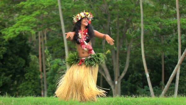 polynesian grass skirt